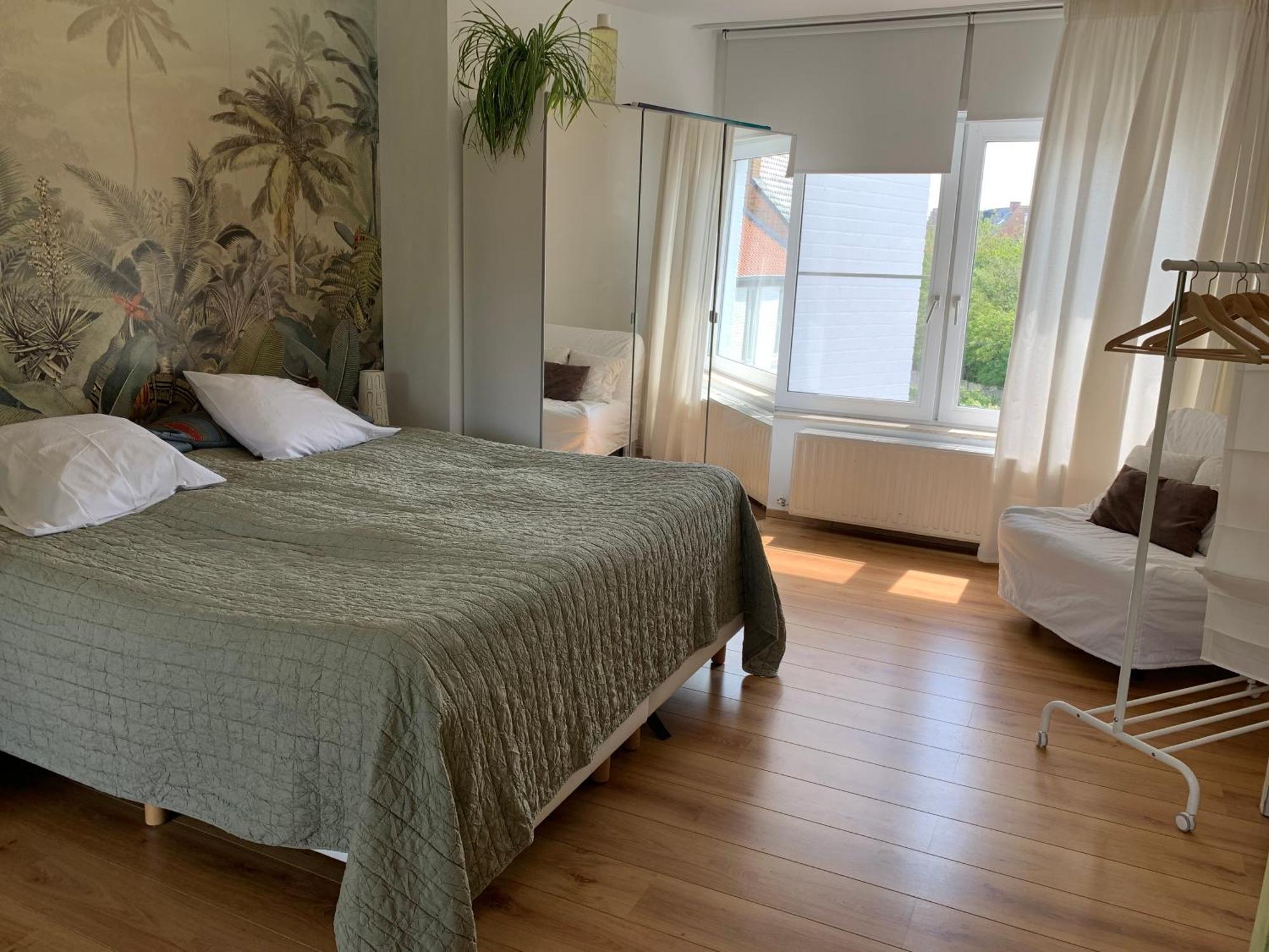 Guesthouse Poppies , Free Parking Остенде Екстер'єр фото
