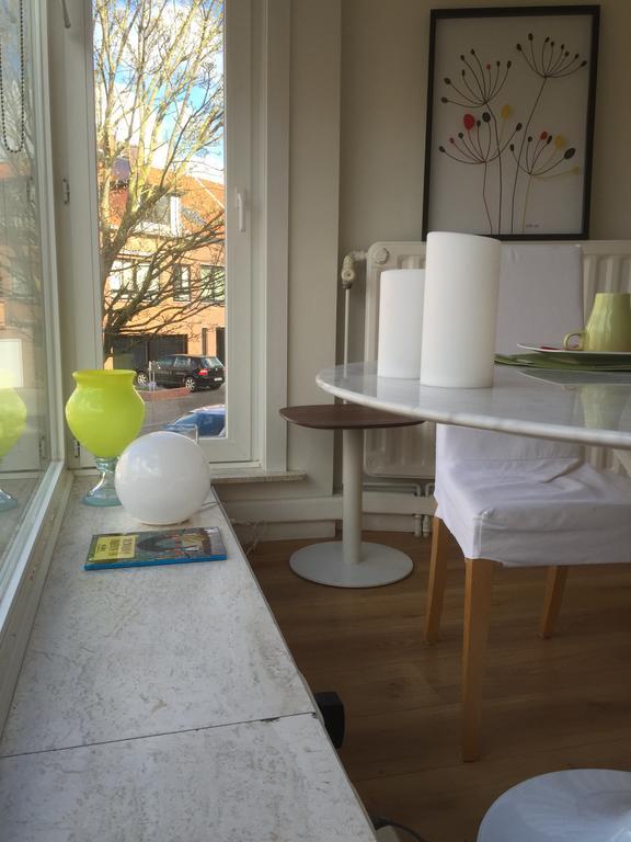 Guesthouse Poppies , Free Parking Остенде Екстер'єр фото