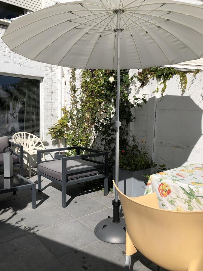 Guesthouse Poppies , Free Parking Остенде Екстер'єр фото