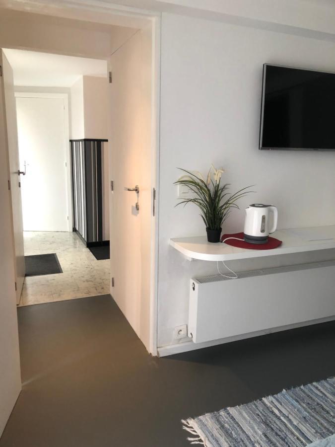 Guesthouse Poppies , Free Parking Остенде Екстер'єр фото
